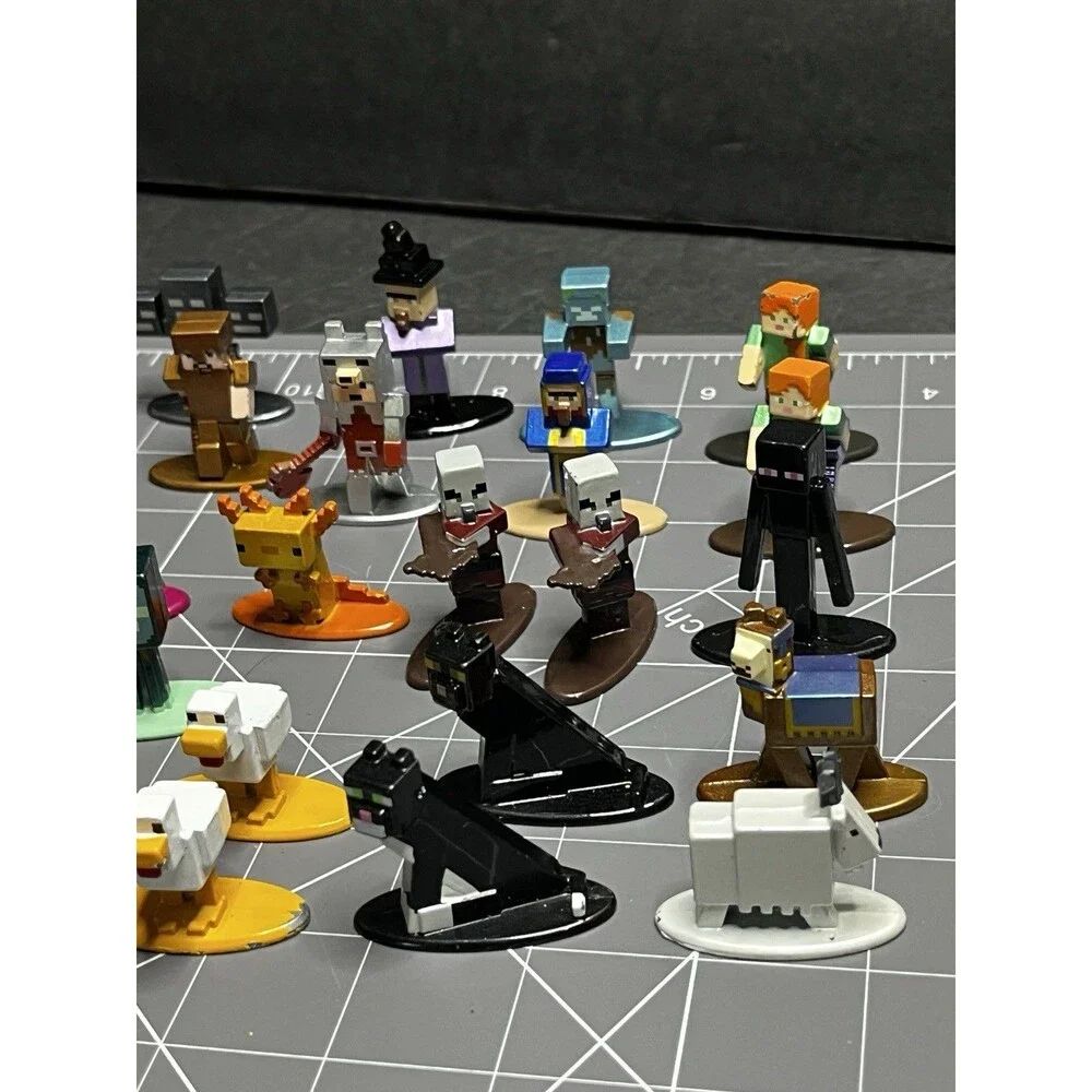 Minecraft Nano Metalfigs Minecraft Set of 40 Die Cast Collectible Figures...
